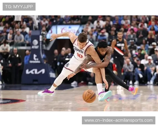 快船三分半场仅1中!太阳外线群射撕开口子,谁才是真正的冠军之光? 快船三分半场仅1中!太阳外线群射撕开口子,谁才是真正的冠军之光?