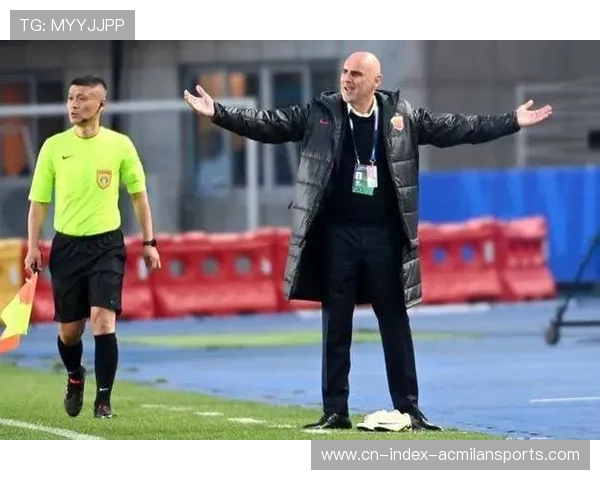 主帅遭遇外界最激烈质疑，解围难度陡升